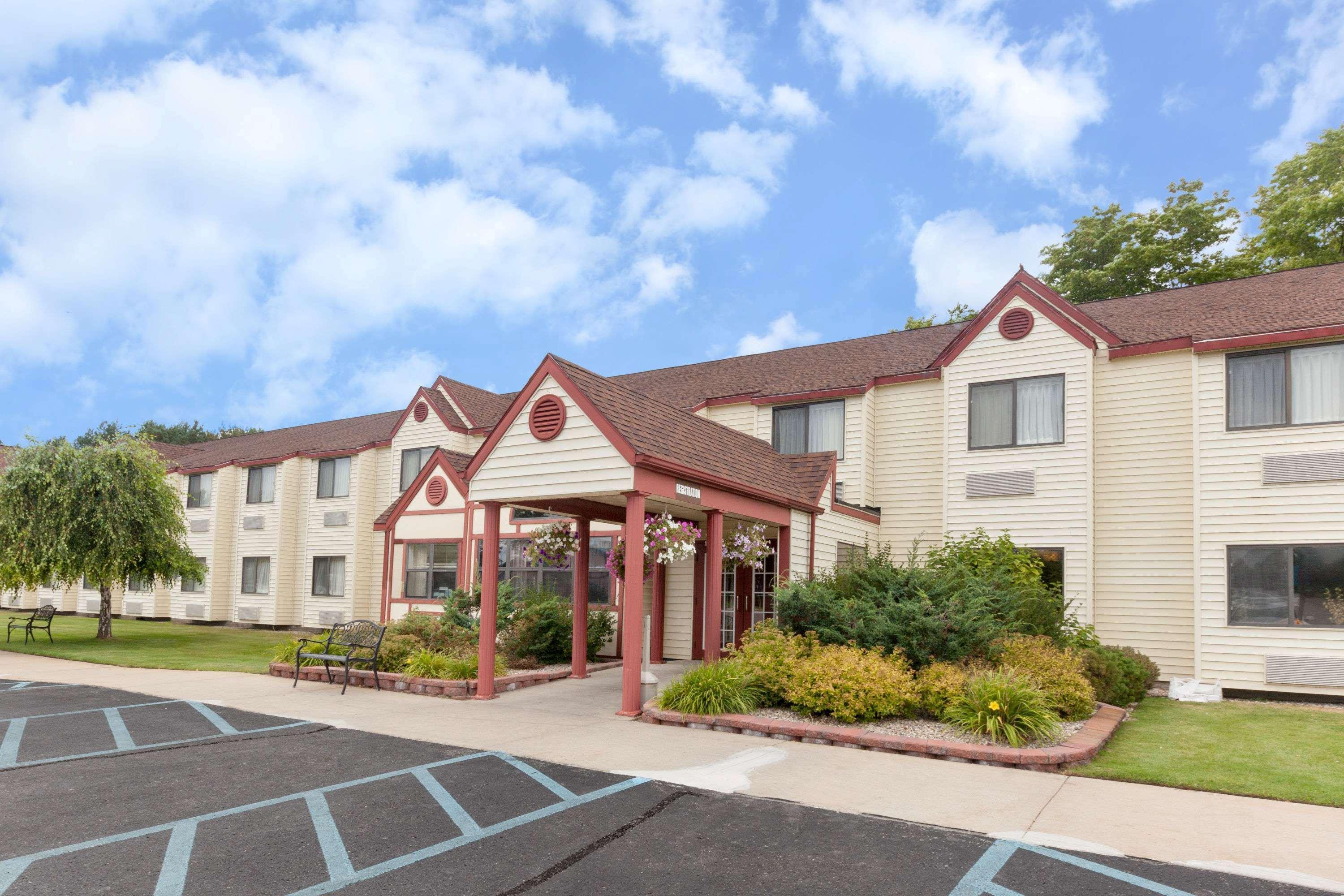 Hotel Baymont By Wyndham Gaylord Exterior foto