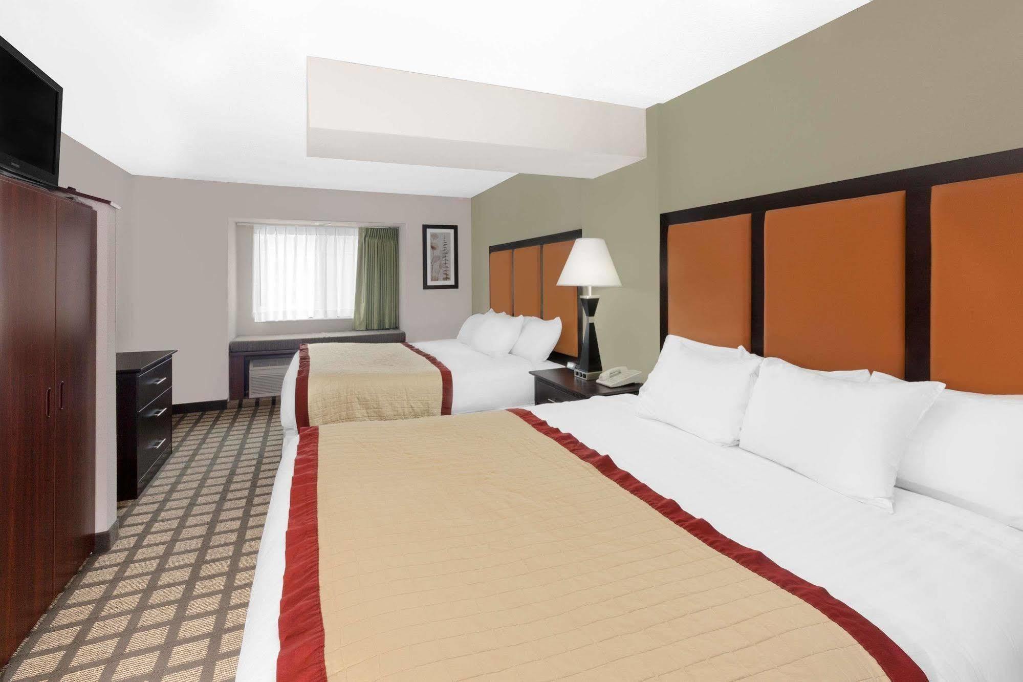 Hotel Baymont By Wyndham Gaylord Exterior foto