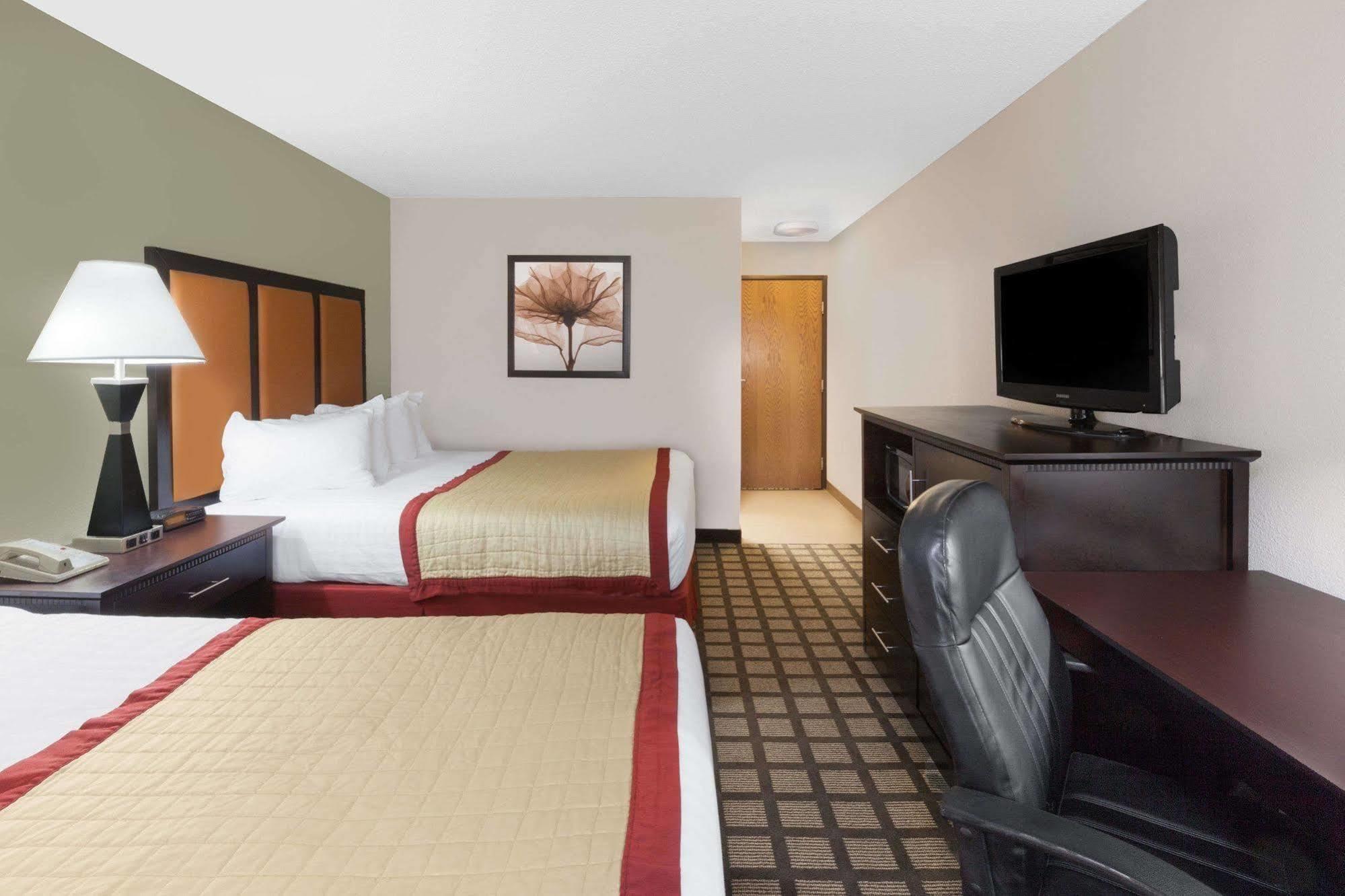 Hotel Baymont By Wyndham Gaylord Exterior foto